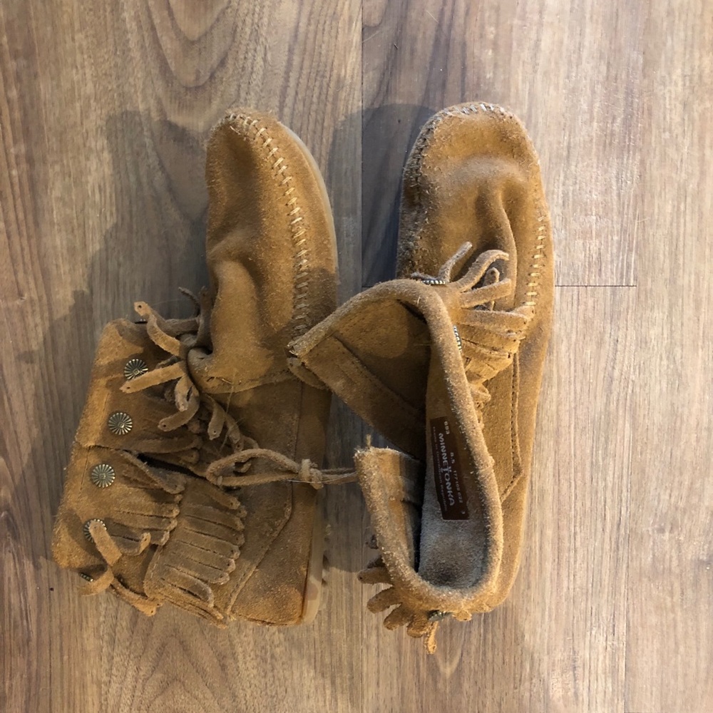 Brown Minnetonka moccasins
